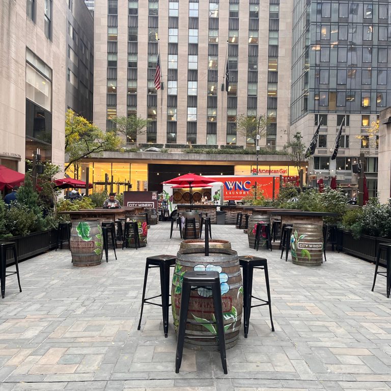 9898 f1bd0a46d7dc 768x768