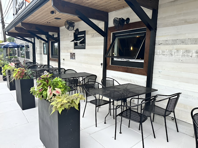 19356 dog bull taphouse and kitchen