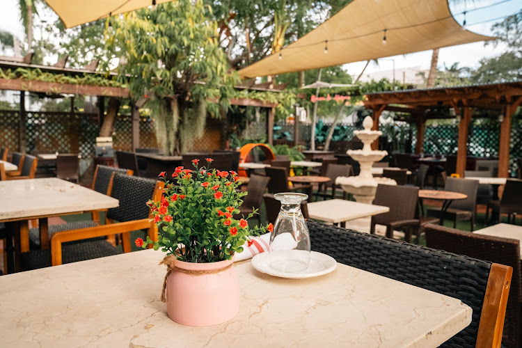 19465 olds havana cuban bar cocina 1