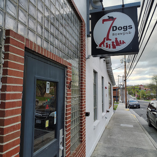19529 7 dogs brew pub 1