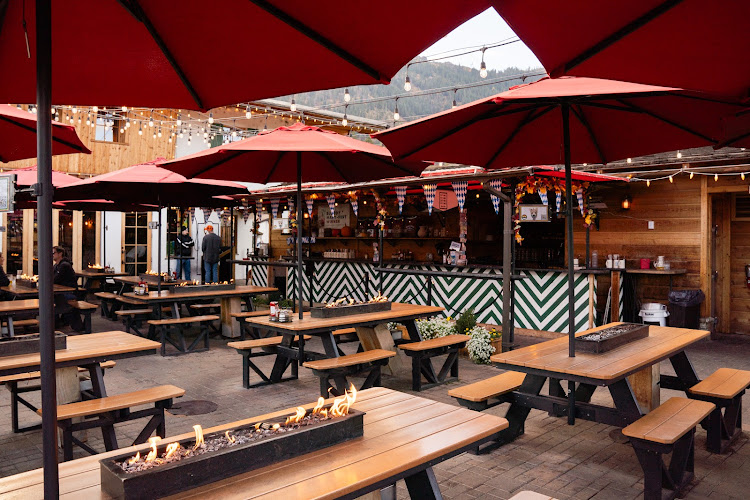 19665 rhein haus leavenworth 1