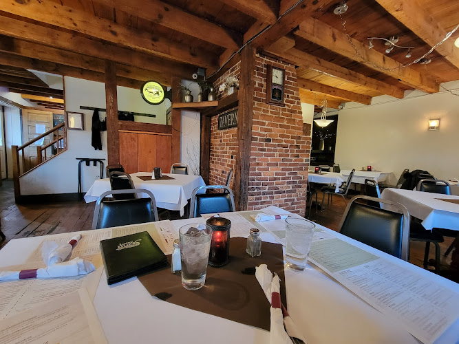 19673 lucky ducks bar grille 1