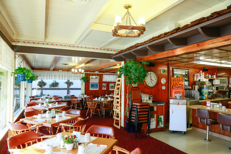 19713 paulas pancake house