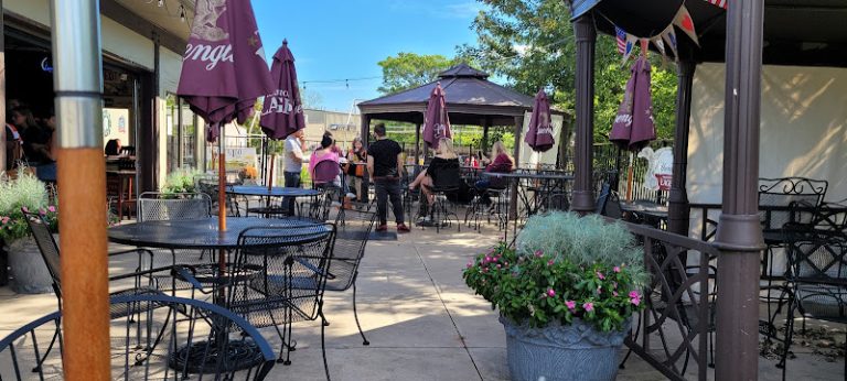 19737 lone tree tavern 768x346