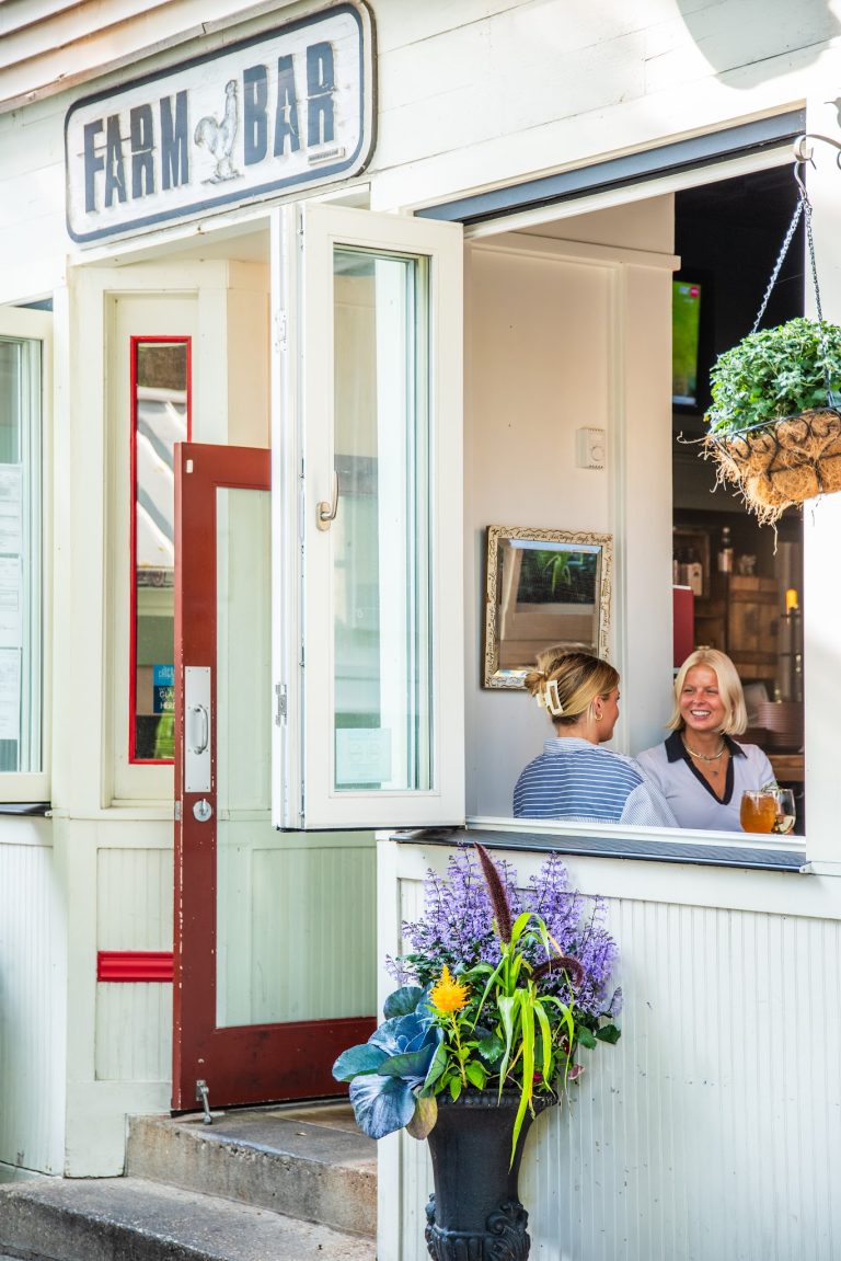 19749 farm bar lakeview 1 768x1151