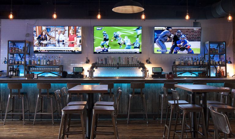 20042 vintage bar 1 768x456