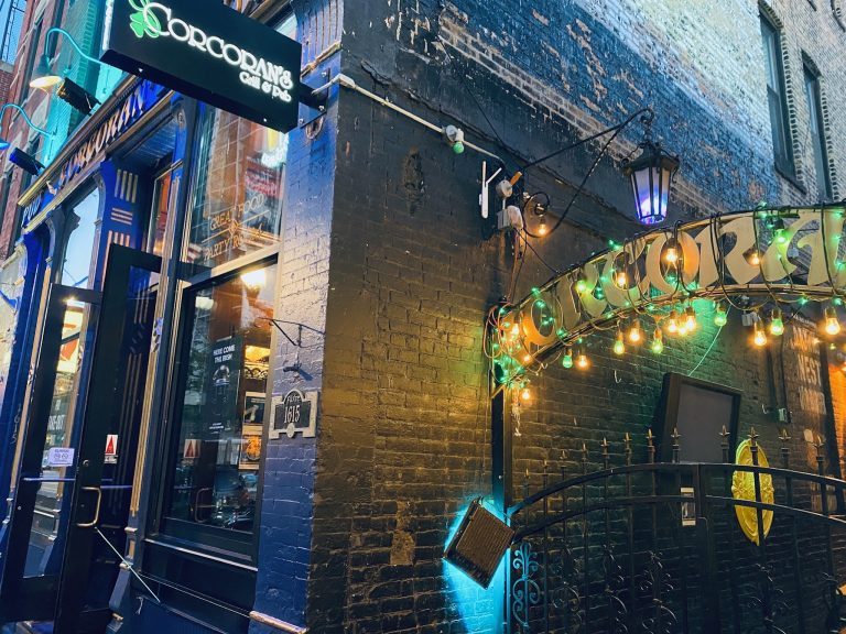 20050 corcorans grill and pub 1 768x576