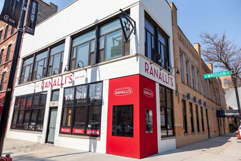 20054 ranallis pizza bar west loop chicago 768x512