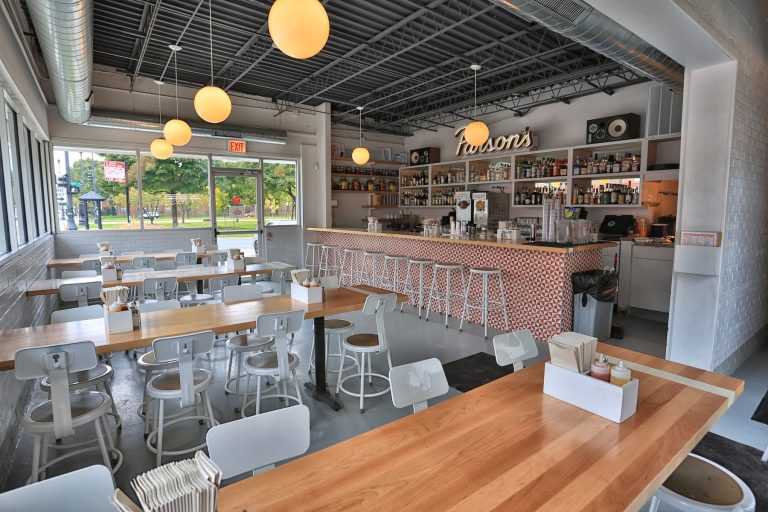 20078 parsons chicken and fish logan square 1 768x512