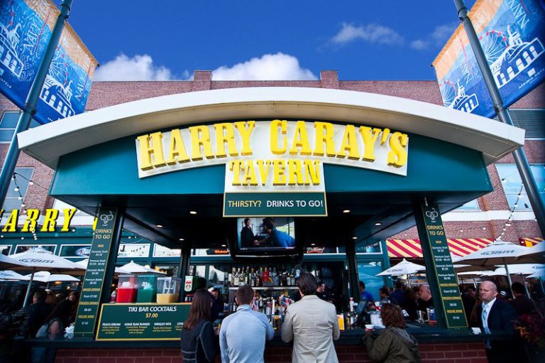 20250 harry carays tavern navy pier 1 768x511