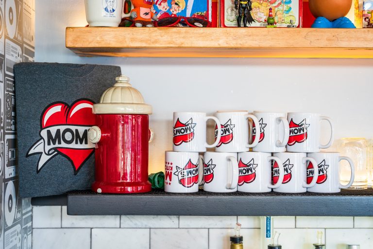 20270 moms kitchen and bar 768x512