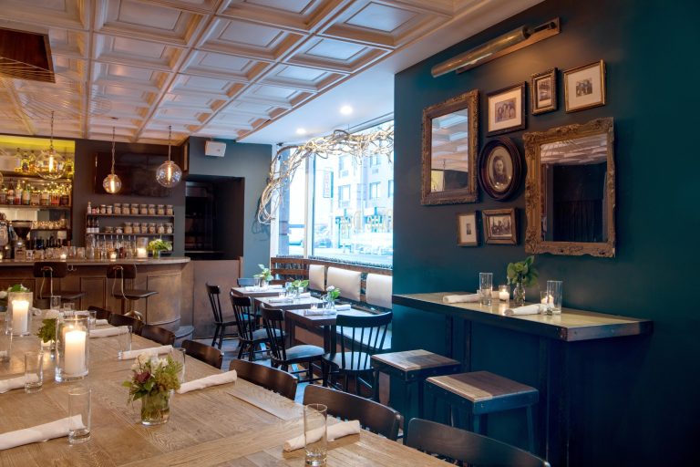 20338 the blue dog cookhouse and bar 1 768x512