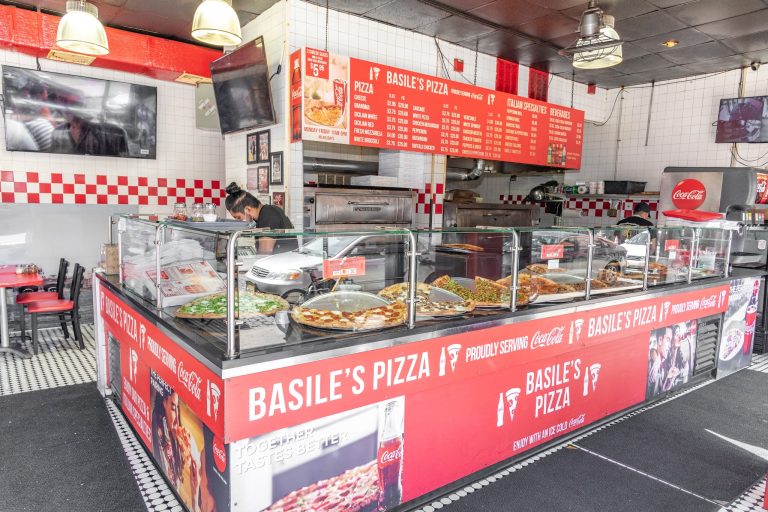 20636 aces pizza rock center 1 768x512