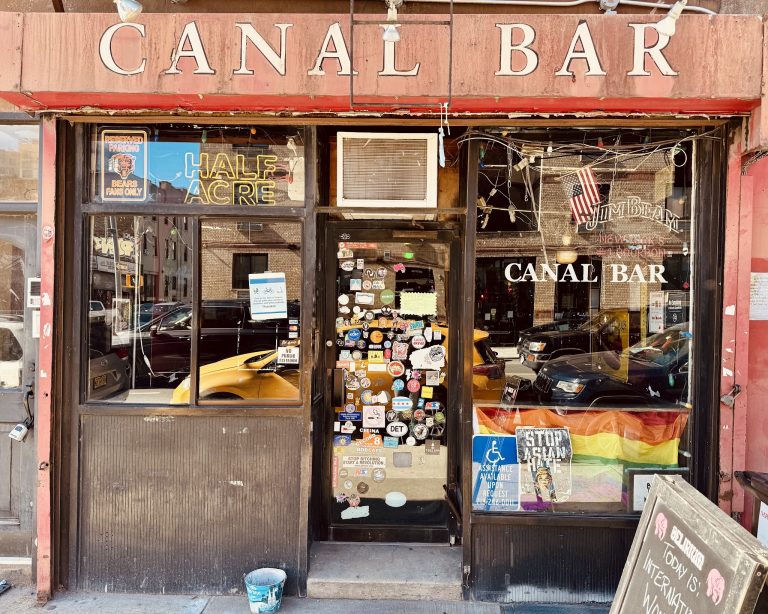 20981 canal bar 1 768x614