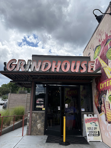 21228 grindhouse killer burgers 1