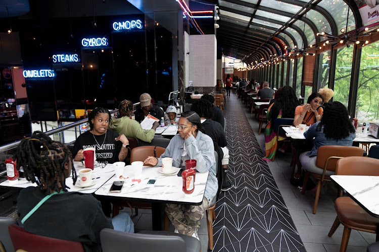 21314 metro diner and bar