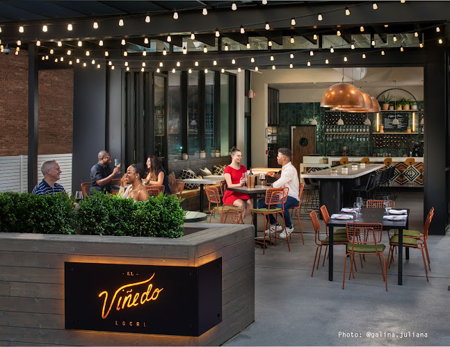 21581 el vinedo local