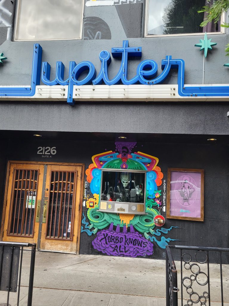 22366 f2d0ec7ad895 768x1024