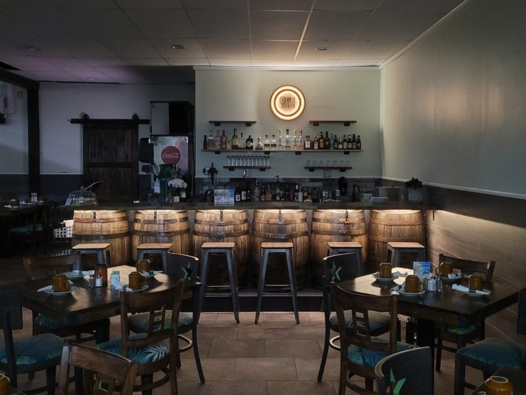 22524 breakfast bar 768x576