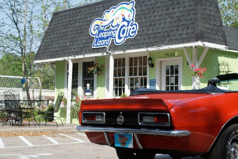 22582 leaping lizard cafe 768x514