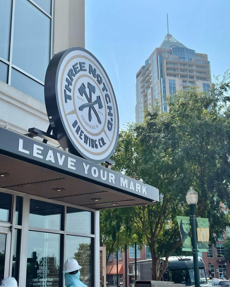 22654 three notchd brewery craft kitchen 768x960