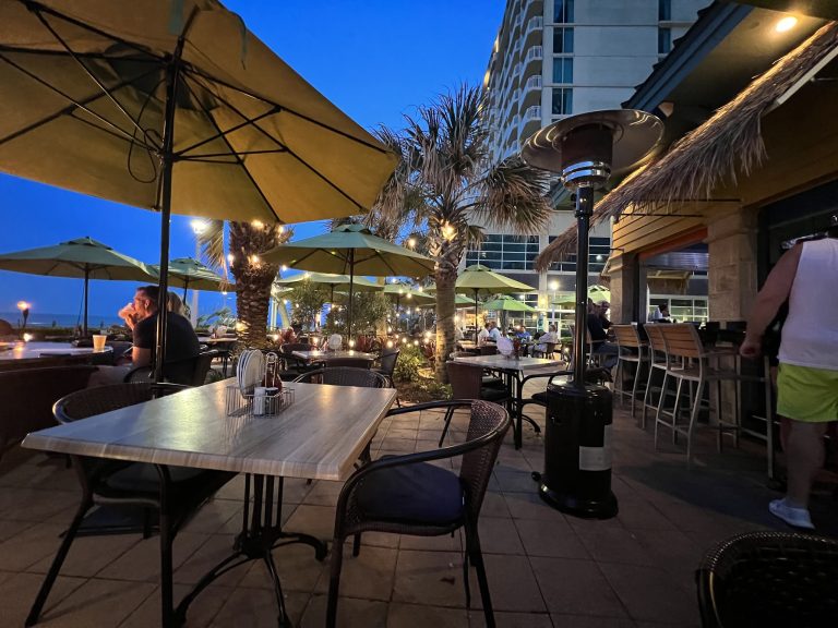 22659 tortugas cafe tiki bar 768x576