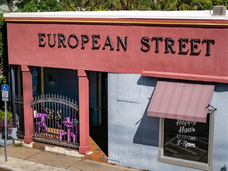 22739 european street cafe 768x576