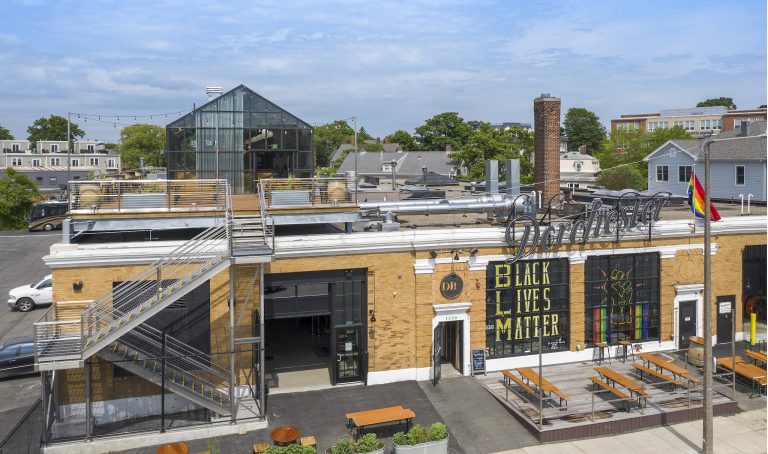 22950 farmers horse coffee 768x454