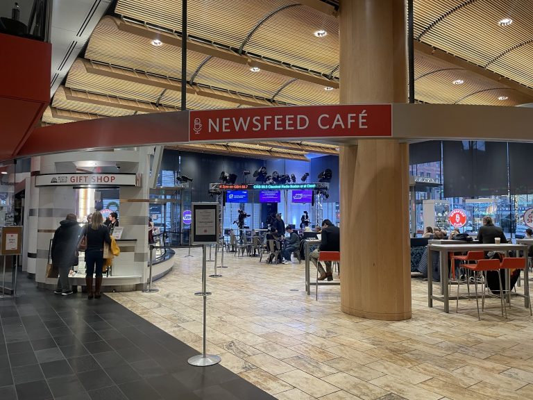 23012 lincoln tavern restaurant 768x576