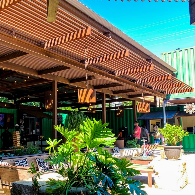 23634 elsewhere garden bar kitchen 768x768