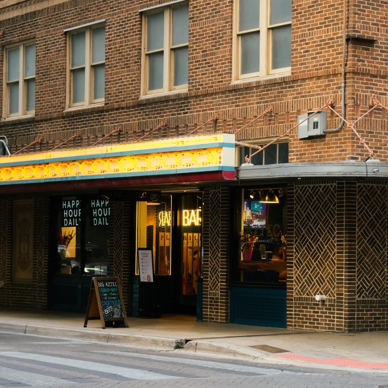 23649 big aztec corner bar 768x768