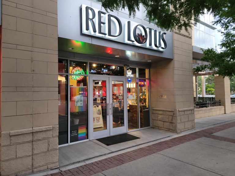 23860 red lotus bistro 768x576