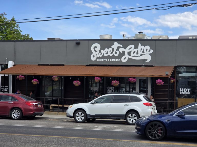 23862 sweet lake biscuits limeade 768x576