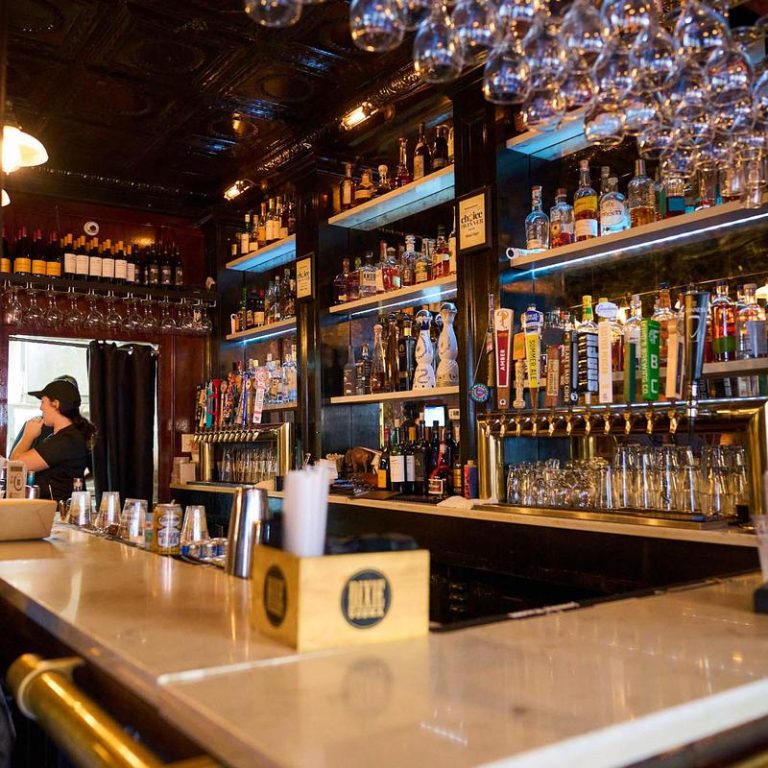 23925 blind tiger pub 768x768