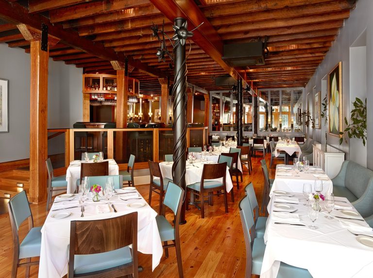 23945 magnolias 768x572