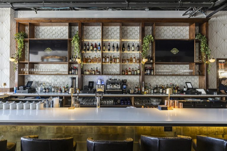 23947 the peacock 768x512