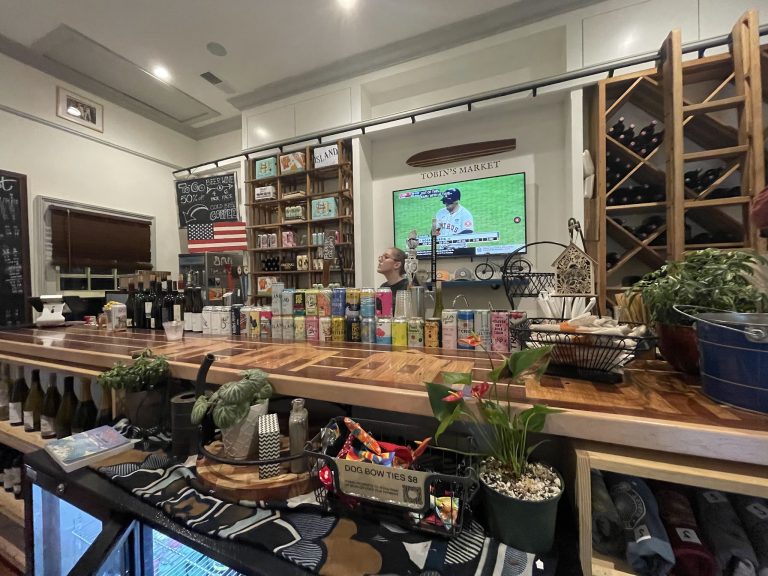 23993 tobins market 768x576