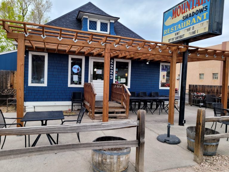 24148 mountain shadows restaurant 768x576