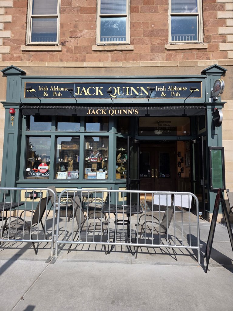 24176 jack quinns irish pub and restaurant 768x1024