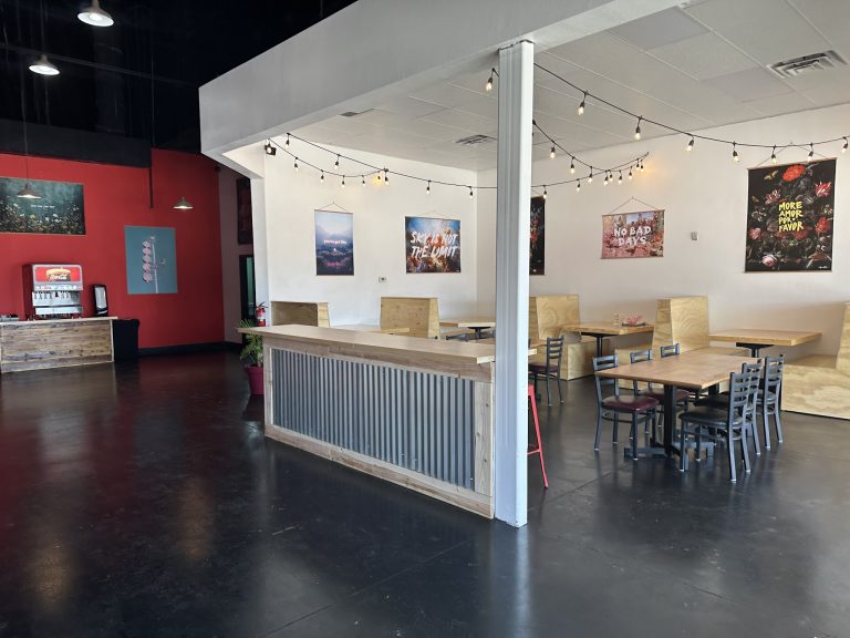 24192 samich shack 768x576