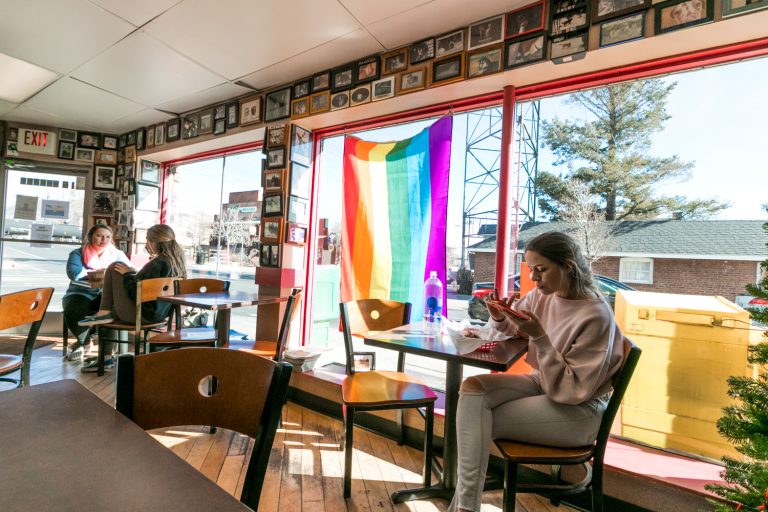 24305 biffs bagels 768x512