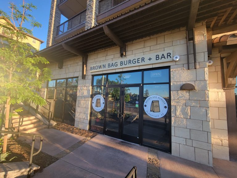 24333 brown bag burger bar flagstaff az 768x576
