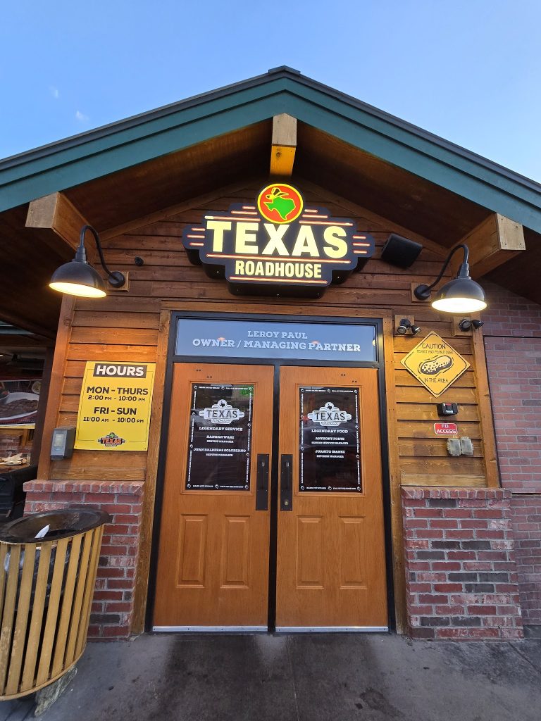 24414 texas roadhouse 768x1024