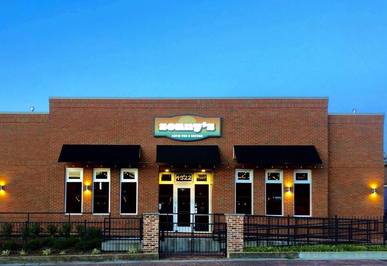 24461 sonnys patio pub and refuge 768x528