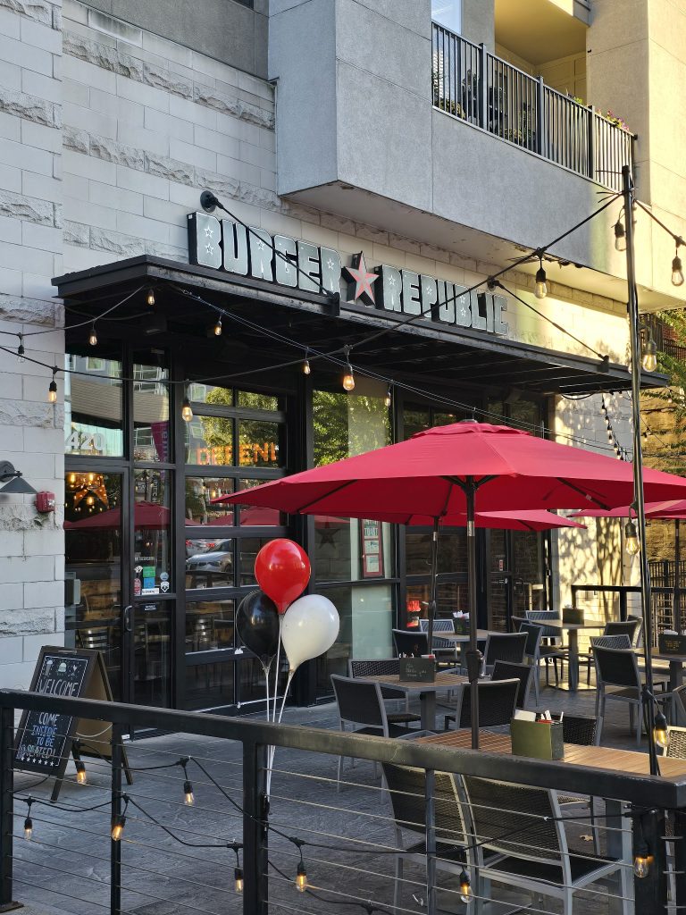 24559 burger republic 768x1024