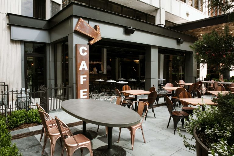 24567 cafe at bobby 768x512