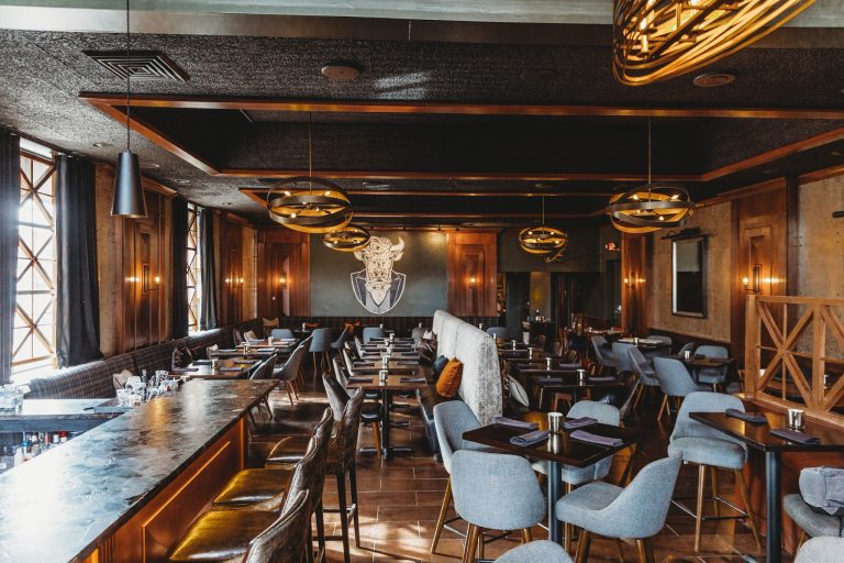 24688 niche restaurant 768x512