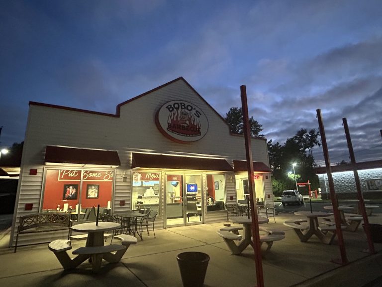 24706 bobos barbecue 768x576