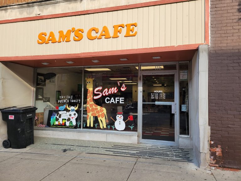 24787 sams cafe 768x576