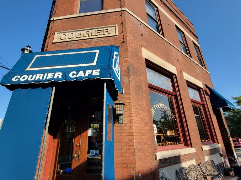 24793 the courier cafe 768x576